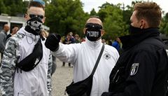 Demonstranti v Berlín u tetí víkend za sebou protestují proti omezením,...