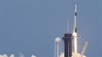 spn start rakety Falcon 9 na druh pokus, poprv byl start odloen kvli...