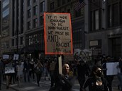 Protestující v Detroitu.
