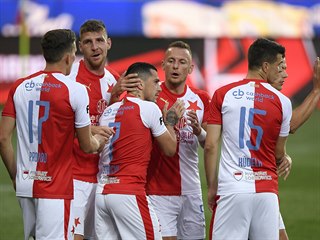 Hri Slavie se raduj z glu, uporsted je stelec Nicolae Stanciu.