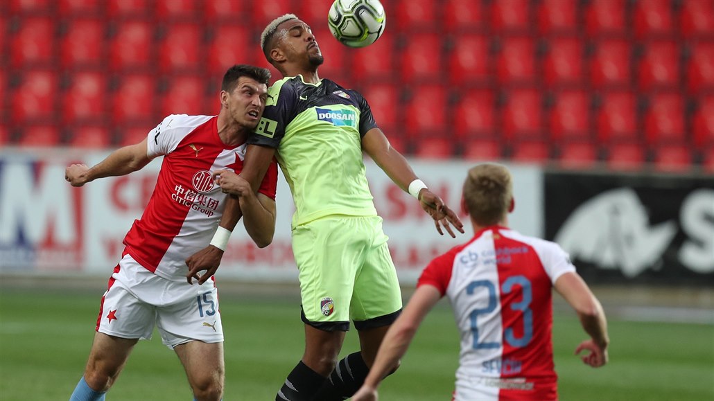 Slavia hraje v oste sledovaném duelu s Plzní
