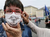 Nkteí protestující na Mírovém námstí v Ústí nad Labem mli namísto...