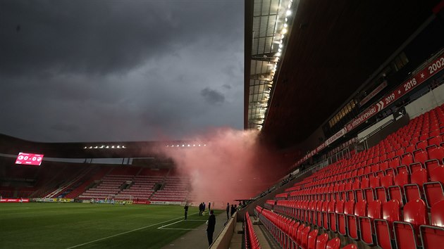 Dýmovnice na utkání mezi Slavií a Plzní