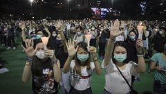 Lidé v Hongkongu uctili památku obtí krvavého potlaení prodemokratických...