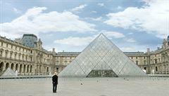 Snímek To musí být nebe (2020). Re�ie: Elia Suleiman.