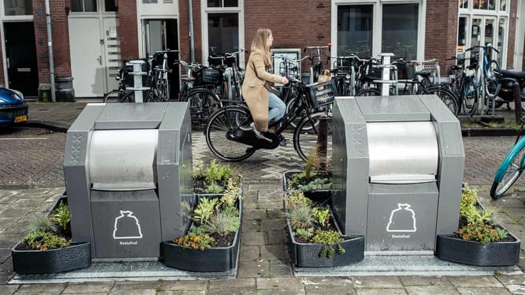 Mini zahradádky v ulicích Amsterdamu