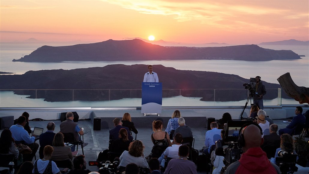 Řecký premiér Kyriakos Mitsotakis ohlásil začátek turistické sezony na ostrově...