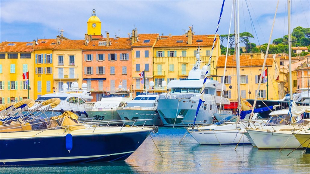 Oblíbené francouzské letovisko Saint-Tropez.