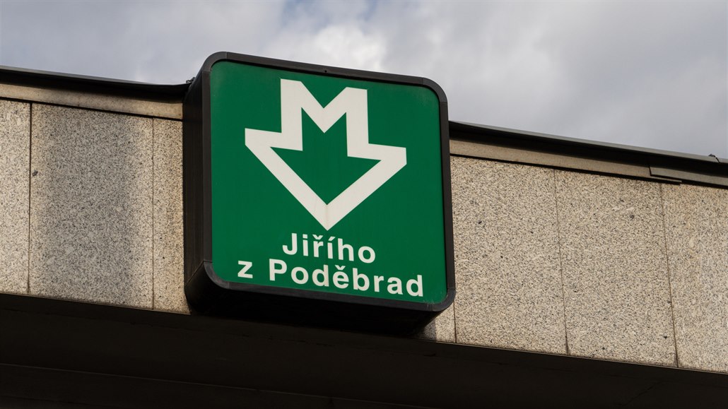Stanice metra Jiího z Podbrad.