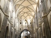 V architektu�e baziliky najdeme vlivy z celé Evropy. P�dorys je inspirován...