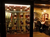 Jestli�e z T�ebí�e nesp�cháte, neopome�te ani stylový Whisky bar. Palírny a...