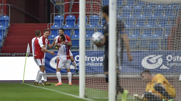 Sl�vist� �li v Ostrav� do veden� d�ky p��m�mu kopu Stanciua.