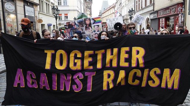Demonstrace proti policejnímu a rasovému násilí v Praze 13. 6. 2020.