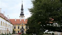 Úchvatné jsou také zámecké zahrady. R��ová byla zalo�ena u� na konci 17....