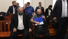 Ob�alovaný Jansta bude stát v �ele �US i nadále