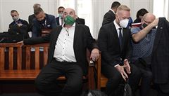 Ob�alovaný Jansta bude stát v �ele �US i nadále