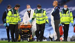Obránce Manchesteru City Eric García skon�il po hrozivé srá�ce s vlastním...