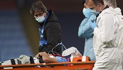 Obránce Manchesteru City Eric García skon�il po hrozivé srá�ce s vlastním...