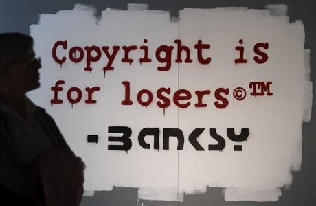 „Copyright je jen pro zbabělce,“ tvrdí slavný streetartový umělec Banksy.