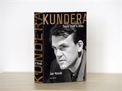 Nová kniha Jana Nováka s názvem Kundera: eský ivot a doba, která v esku...