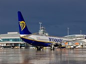 Nízkonákladový letecký dopravce Ryanair v lét spustí dv nové linky z Prahy.