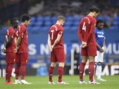 Utkání Liverpoolu a Evertonu se odehrálo za zavenými dvemi