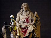 Ničení soch se poprvé objevilo i ve Francii. Vandalové si ‚vyšlápli‘ na připomínku autora otrockých zákonů