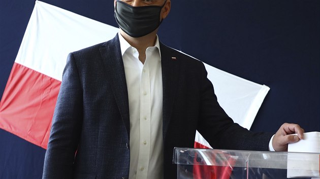 Souasn polsk prezident Andrzej Duda prosazuje tradin hodnoty, klade draz na sociln tmata, nap. na zven podpory v nezamstnanosti.