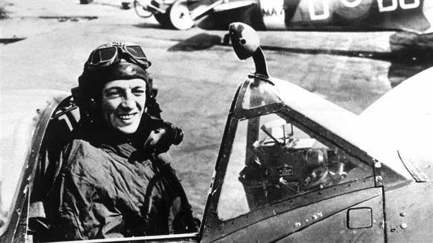 Jeden z eskoslovenských pilot ve slubách RAF.