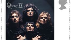 Britská po�ta vydá sérii 13 známek zachycující p�ebaly nejpopulárn�j�ích alb a...