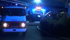 Hasi�i k po�áru vyjí�d�li ve 20:30, na míst� zasahovaly jednotky z Prahy i...
