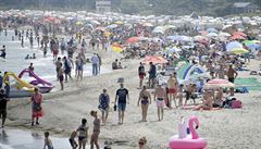 Němci zaplnili pláže u Baltského moře. | na serveru Lidovky.cz | aktuální zprávy