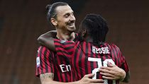 Zlatan Ibrahimovic a Franck Kessie oslavuj branku,