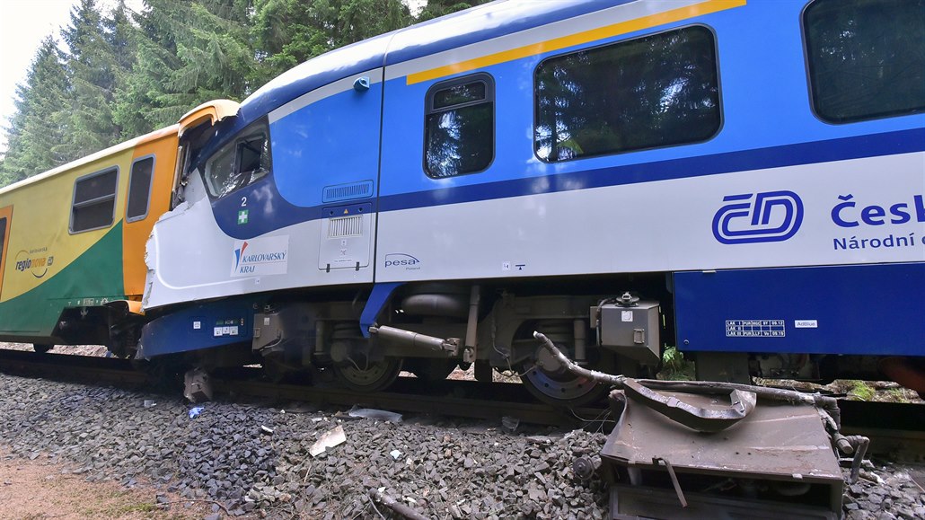 U Perninku na Karlovarsku se 7. července 2020 čelně srazily dva osobní vlaky.