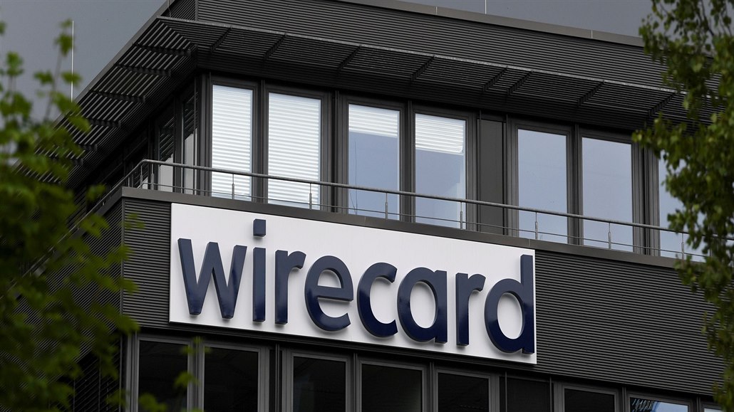 Logo firmy Wirecard v Aschheimu. Nmecko firmu vyetuje kvli podezení z...