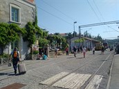 Autobusy z vlakového nádraí v Rijece rozvezly turisty do letovisek na pobeí...