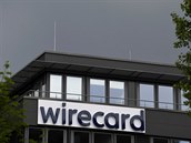 Logo firmy Wirecard v Aschheimu. Nmecko firmu vyetuje kvli podezení z...