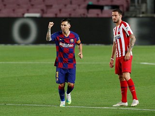 Lionel Messi slav sedmistou branku v profesionln karie.