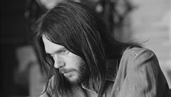 RECENZE: Neil Young a jeho domácí výpěstky