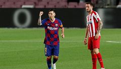 Lionel Messi slaví sedmistou branku v profesionální kariée.