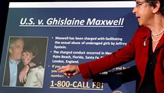 Konference v New Yorku, kde byla oznámena role Ghislaine Maxwell v p�ípadu...
