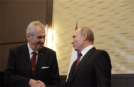 Setkání Miloe Zemana s Vladimirem Putinem v Soi.