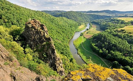 Údolí Berounky a Tý�ovické skály v chrán�né krajinné oblasti K�ivoklátsko.