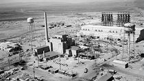 Letecký snímek reaktoru v Hanfordu z června roku 1944.