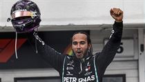 Šestinásobný mistr světa Lewis Hamilton osmým vítězstvím ve Velké ceně Maďarska...
