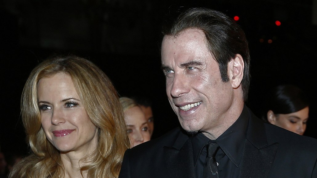 John Travolta se svou enou Kelly Prestonovou