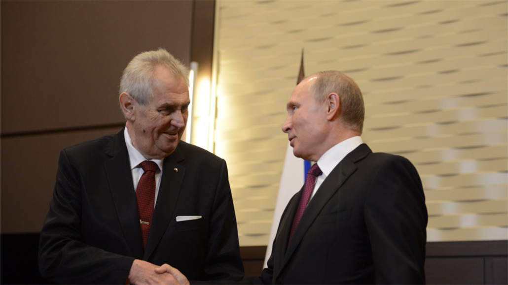 Setkání Miloše Zemana s Vladimirem Putinem v Soči.