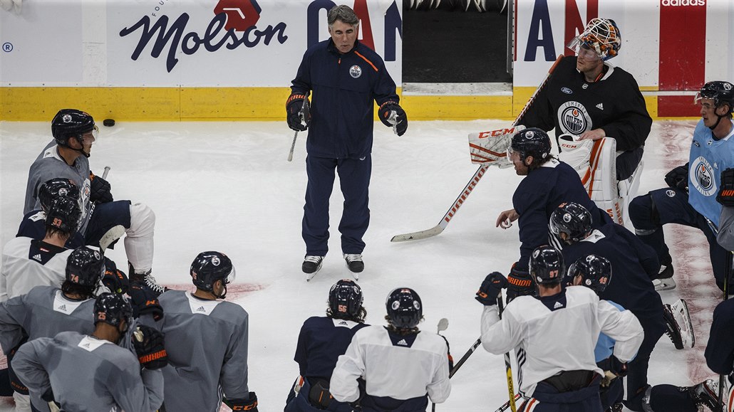 Hokejisté Edmontonu pi píprav na restart NHL.