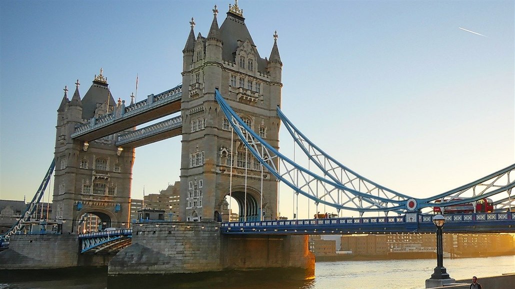 Odchod Británie z Evropské unie pesunul tit finanních obchod z Londýna do jiných finanních center.