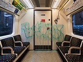 Banksyho krysy v londýnském metru.